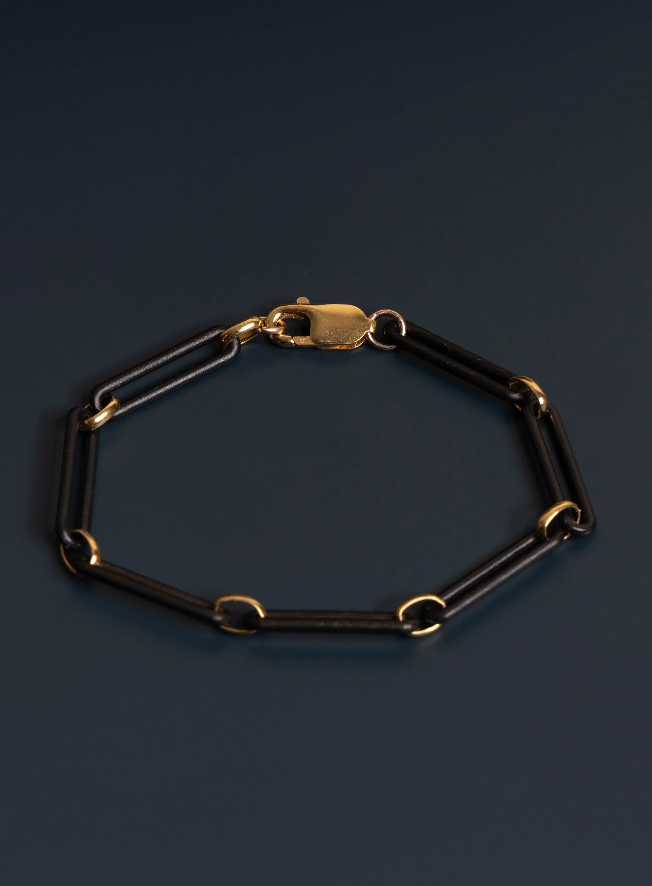 6mm Titanium and 14k Gold Filled Elongated Cable Black and Gold Men's Bracelet - Image 5