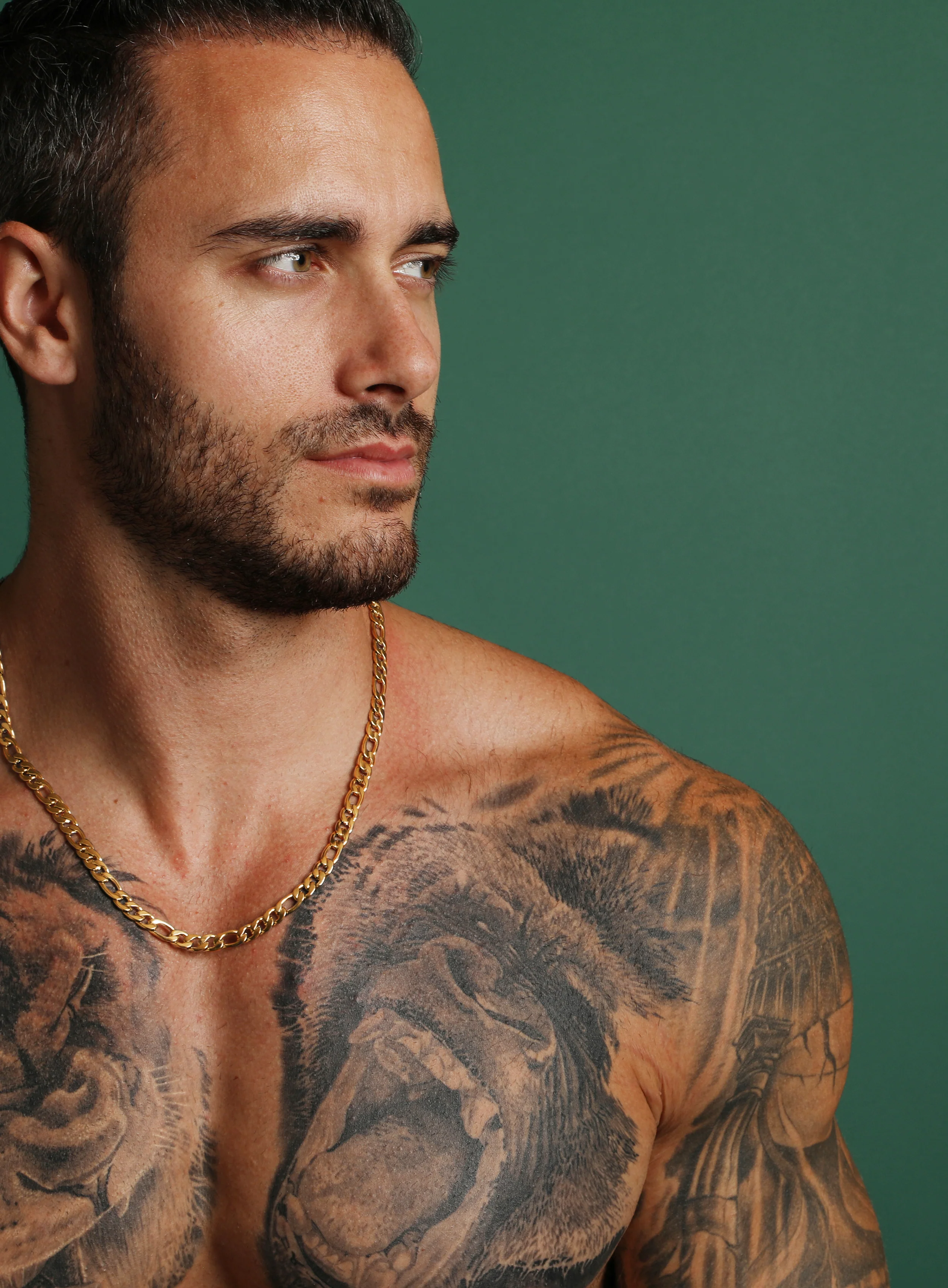 7mm Gold Figaro Chain Necklace for Men - Image 3