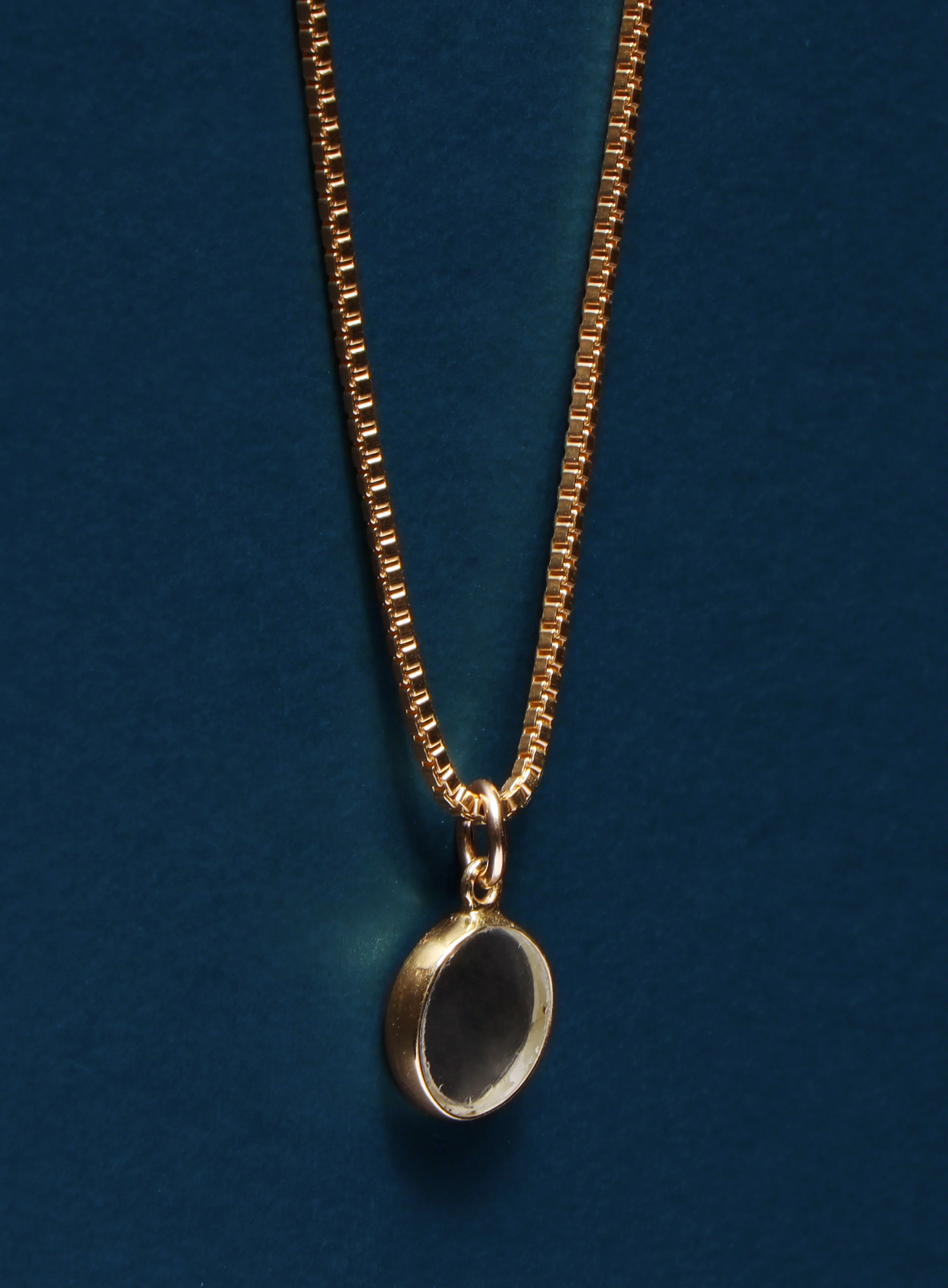 Clear Quartz Gemstone Necklace - Image 6