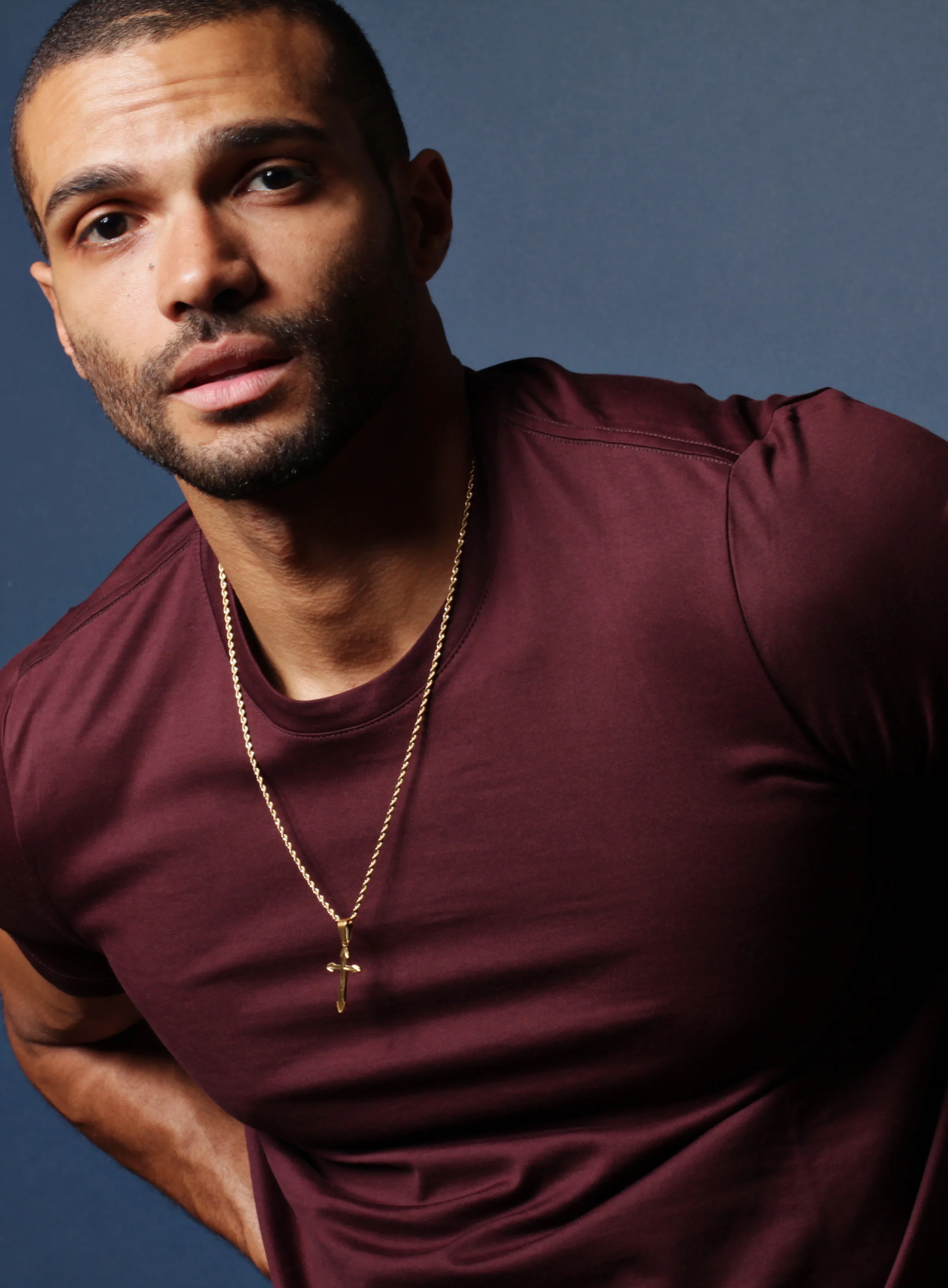 Gold Plated Cross Necklace for Men with Rope Chain - Image 4
