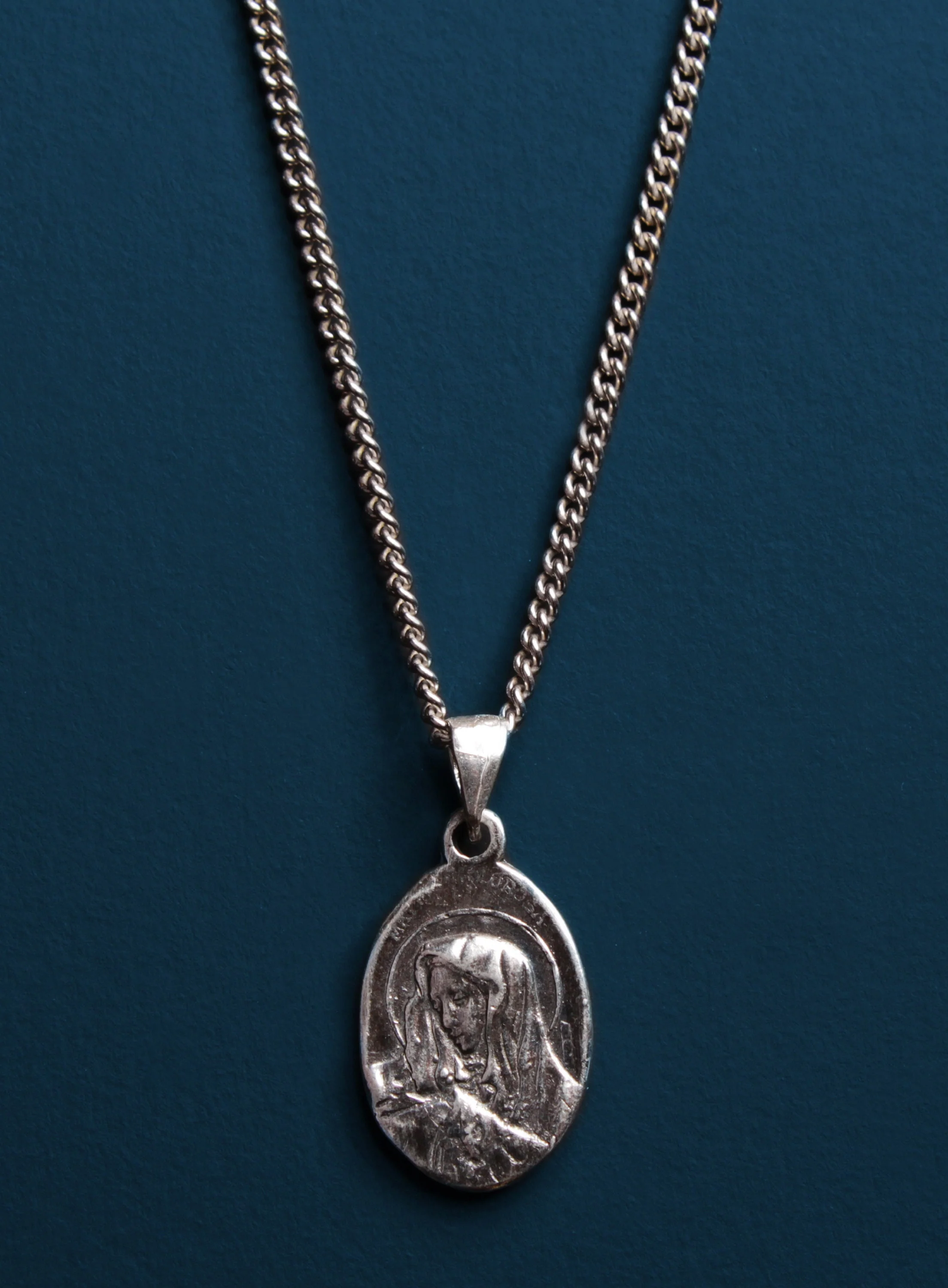 925 Sterling Silver Jesus and Mary necklace - Image 3
