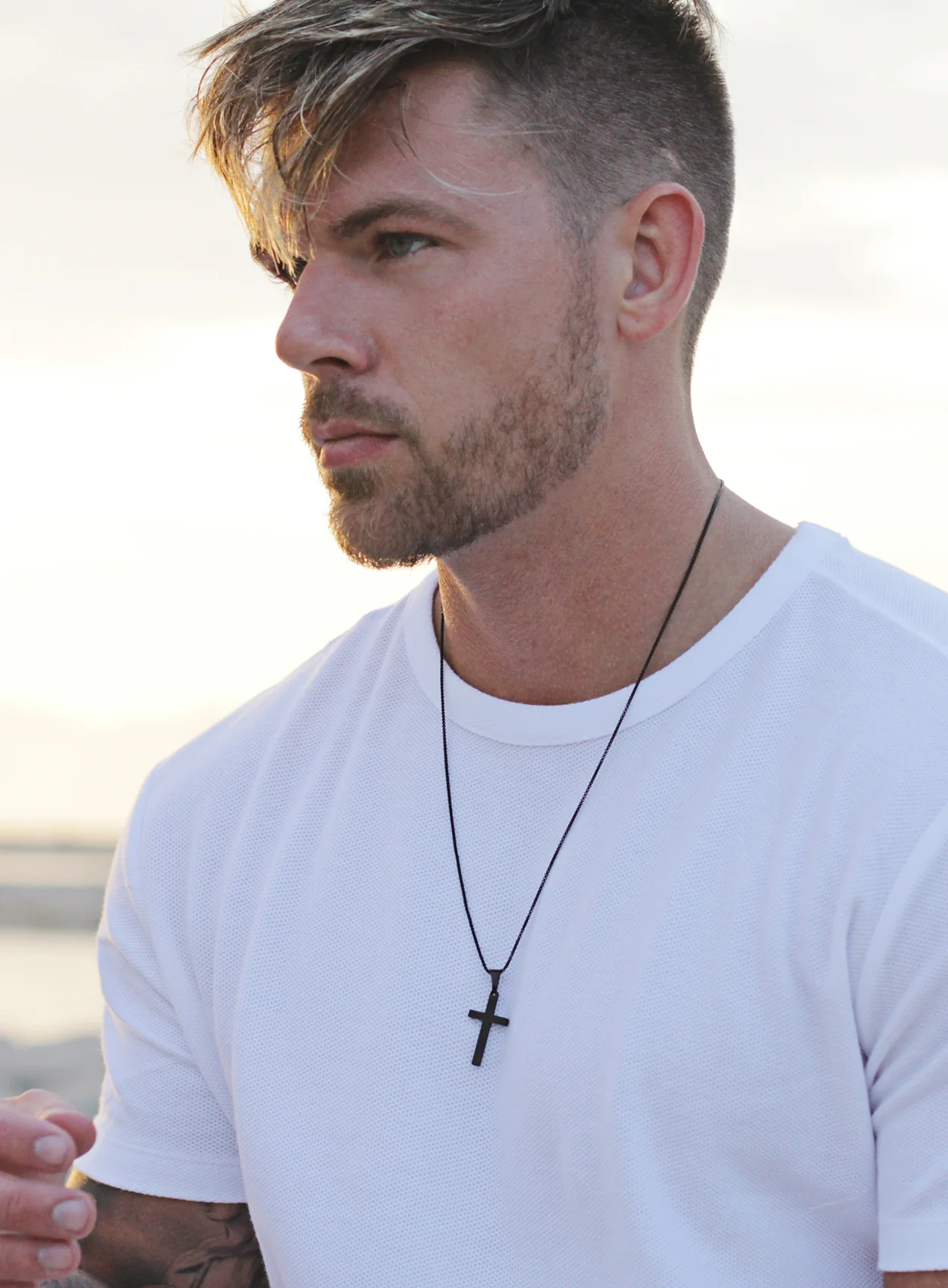 MEDIUM BLACK CROSS NECKLACE FOR MEN - Image 3