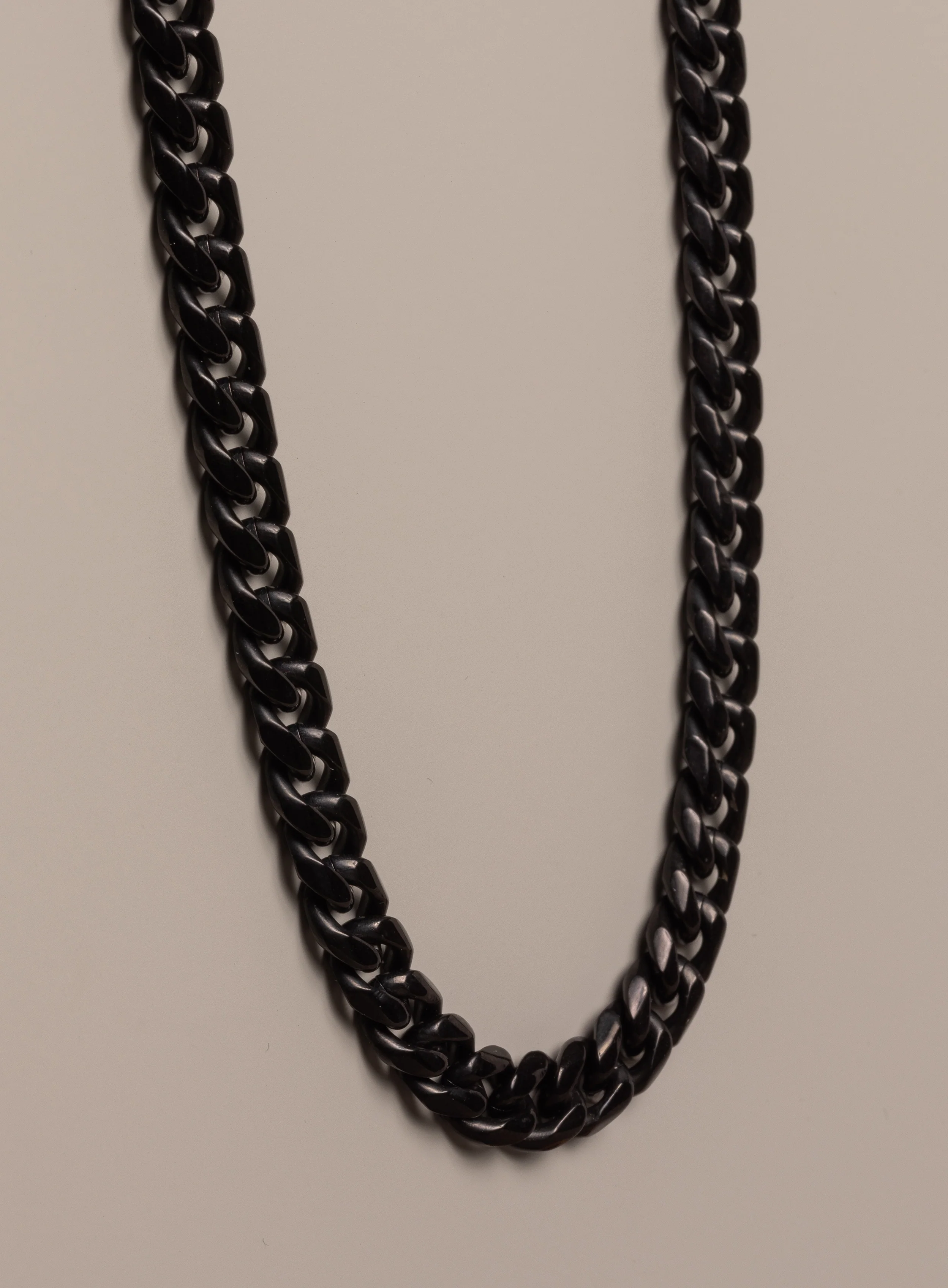 9mm Black Miami Cuban chain in black coated 316L Stainless Steel - Image 4