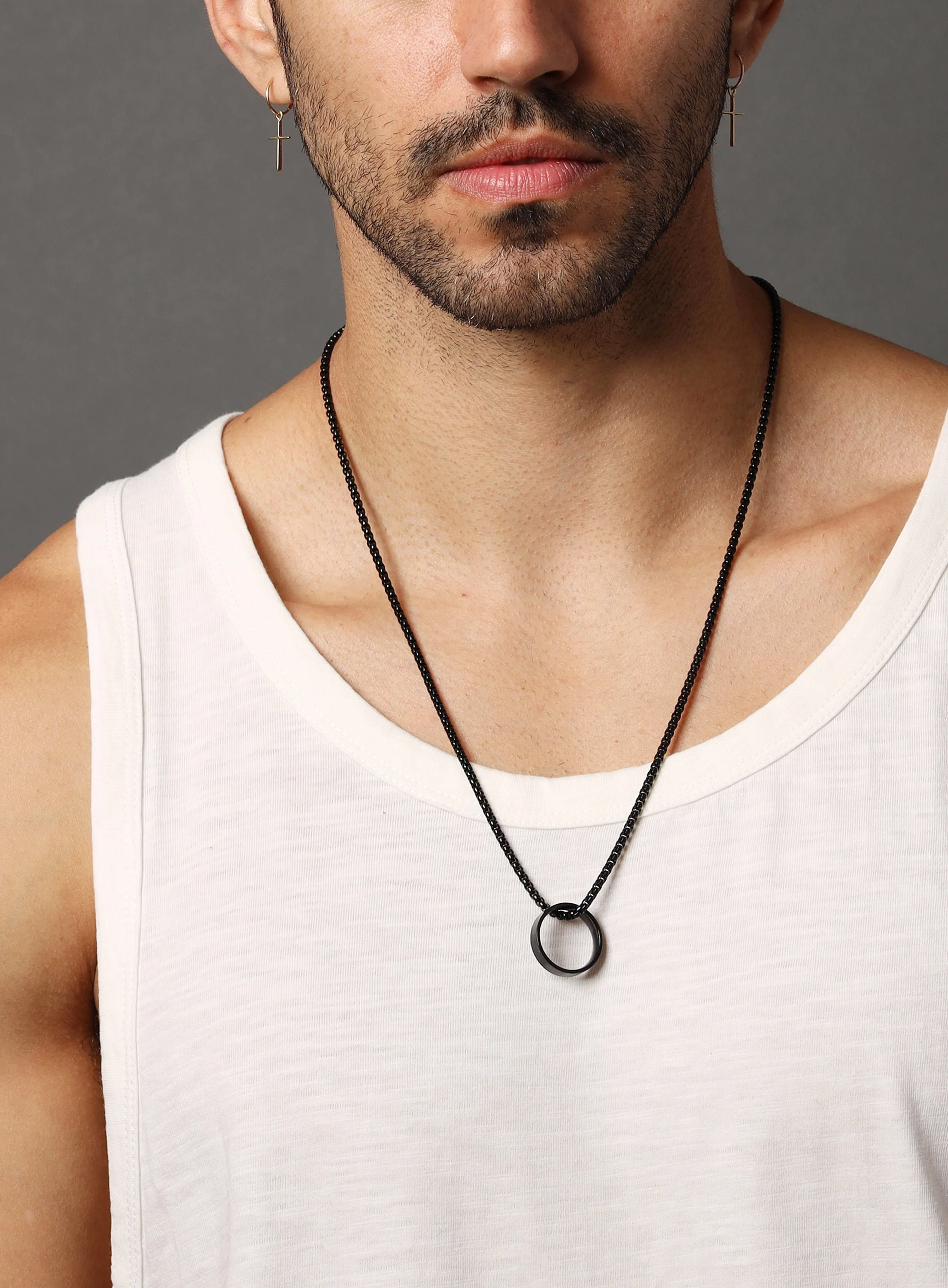 Black Ring pendant on 3mm Venetian Round box chain - Image 3