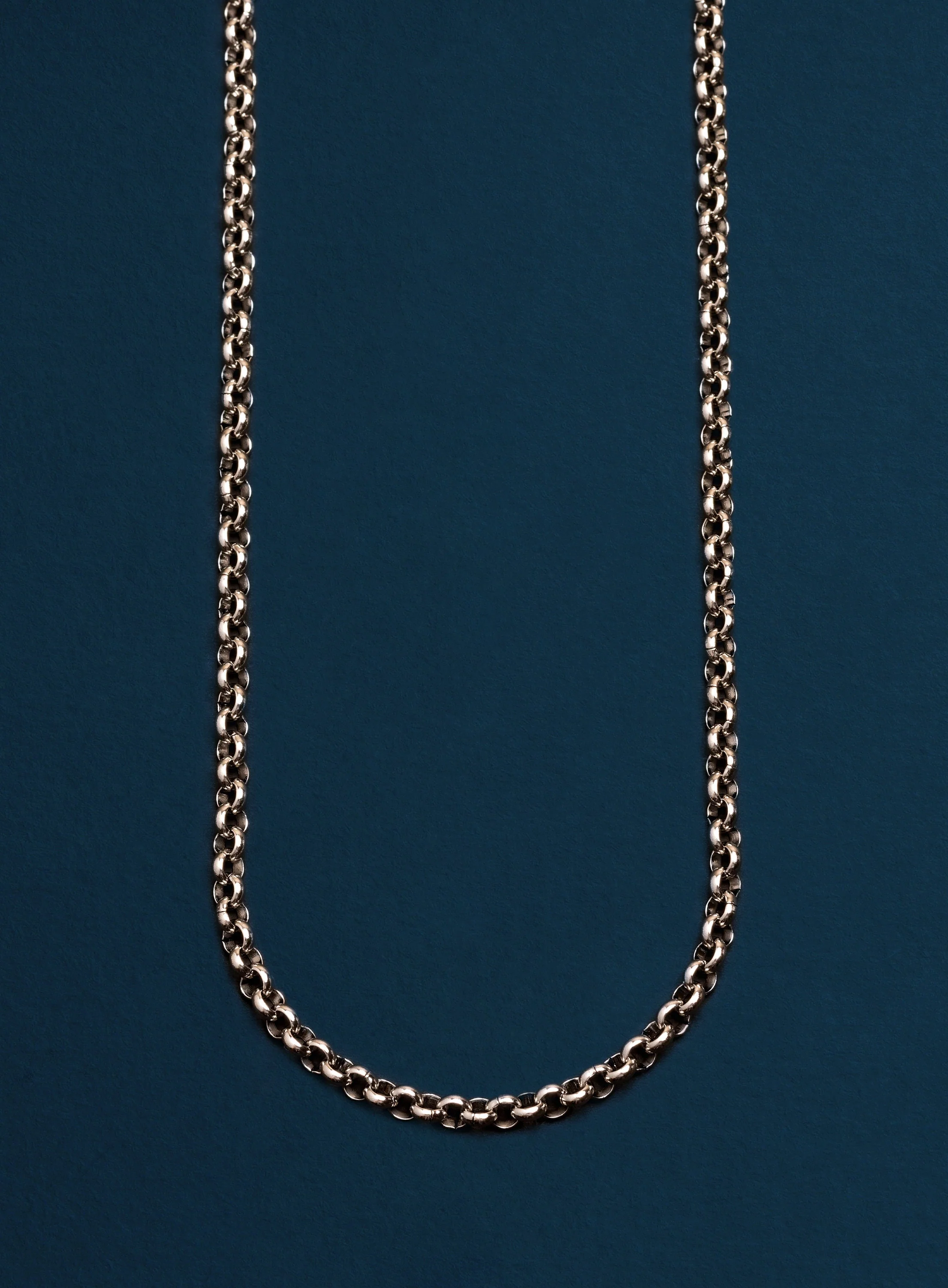 Waterproof 4mm Large Rolo Stainless Steel Chain for Men - Image 2